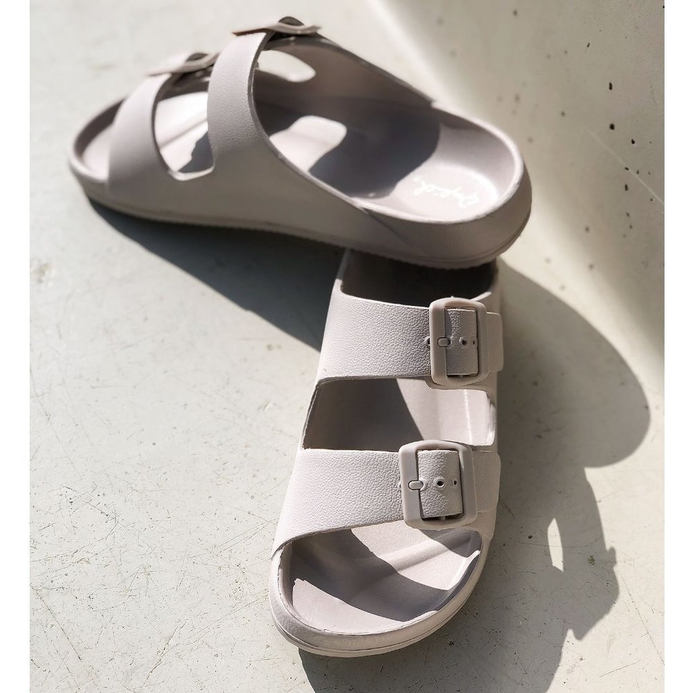 NEW Adjustable Double Buckled Straps Comfy Slides Slippers Sandals Warm Gray - Picture 8 of 13